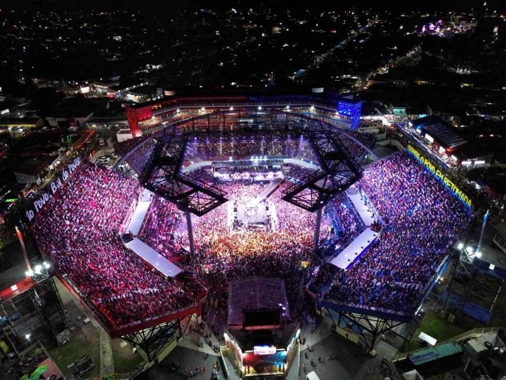 Festival de Parintins 2025: Com público recorde, Festa dos Visitantes reúne mais de 35 mil pessoas no Bumbódromo