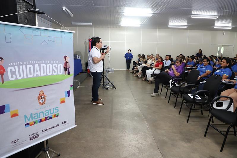 Prefeitura de Manaus realiza aula inaugural do curso de Cuidador de Idoso nesta sexta-feira
