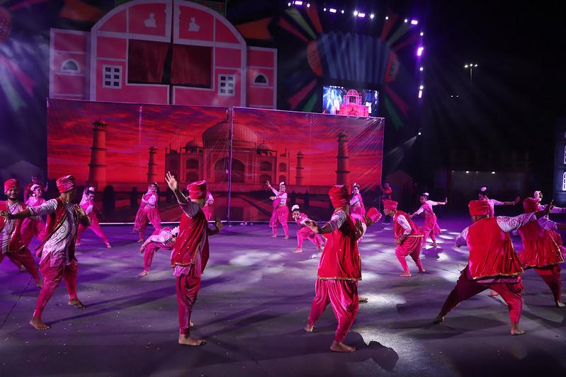 Quadrilhas de duelo e danças regionais são destaques na sexta noite de apresentações do Festival Folclórico do Amazonas