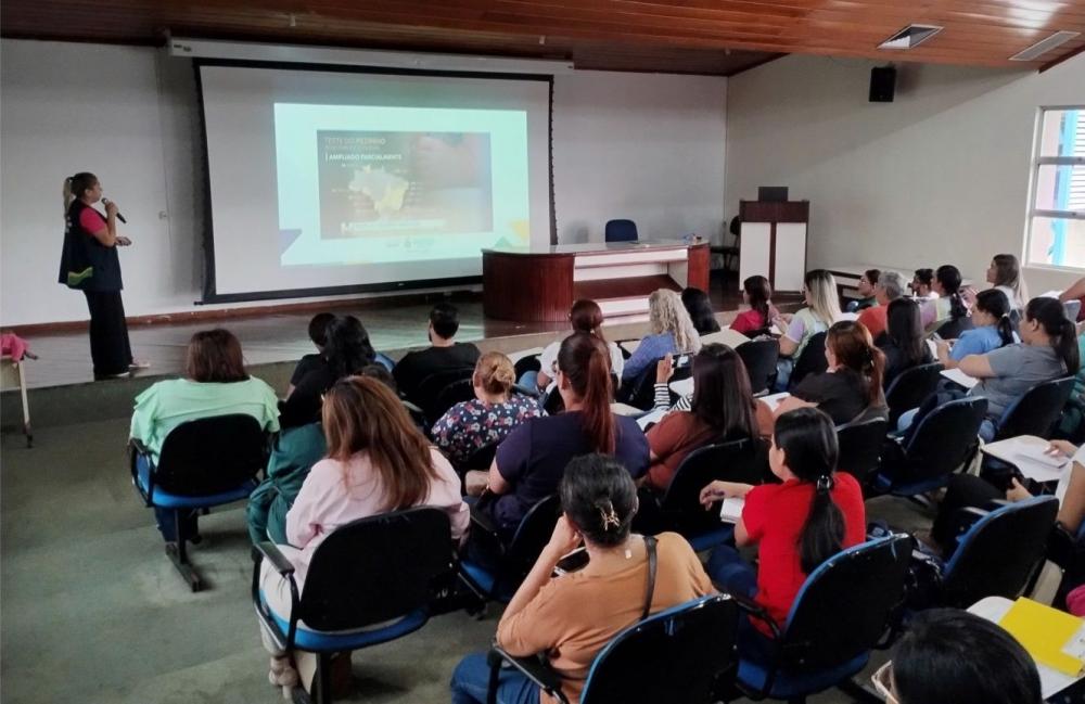 Profissionais de saúde da prefeitura participam de capacitação com foco no teste do pezinho