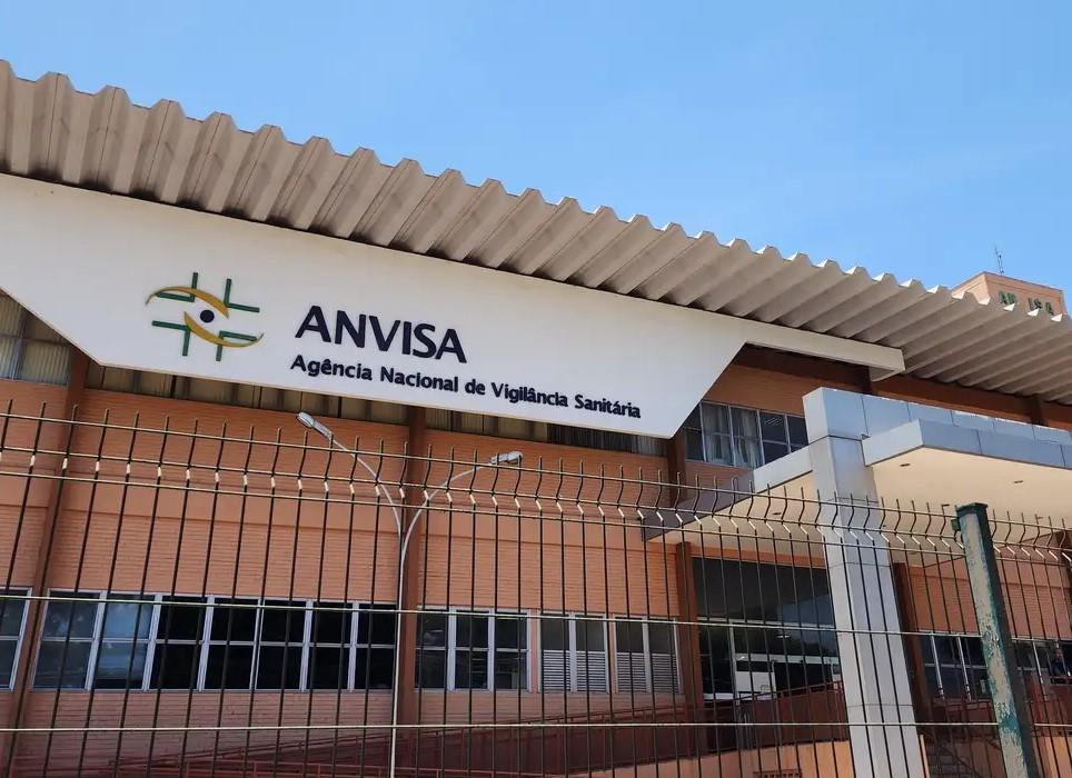 Anvisa proíbe comercialização de medicamentos e complemento alimentar