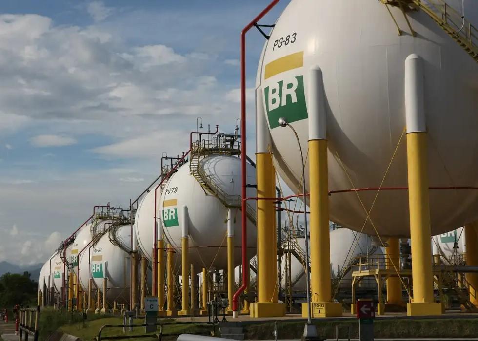 Gás para as distribuidoras terá queda de 14%, anuncia Petrobras