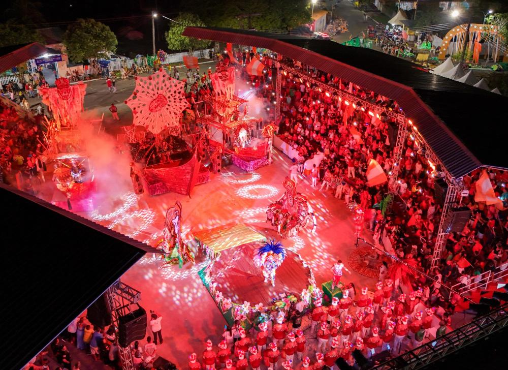 Cultura, emoção e resistência marcam a última noite do Festival do Mocam boi