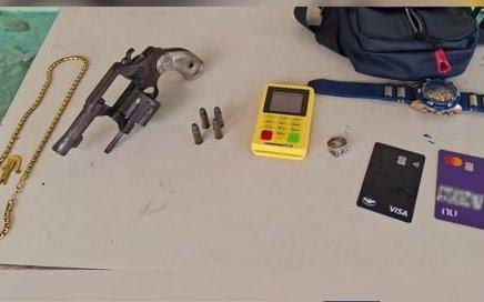 Polícia Militar prende suspeito por porte ilegal de arma de fogo no distrito do Mocambo