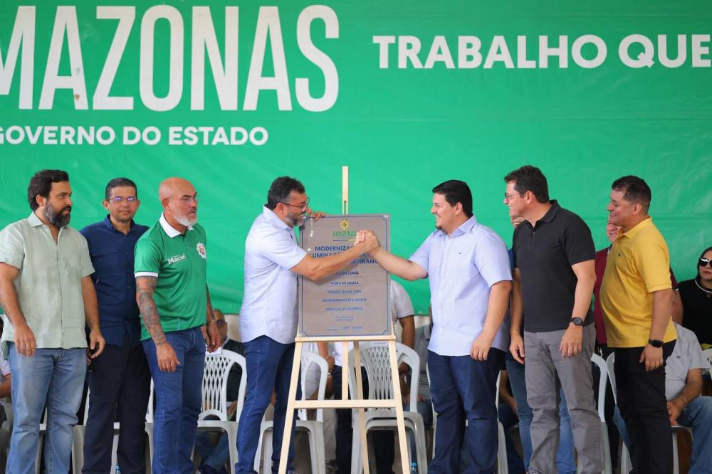Governador Wilson Lima inaugura iluminação pública em LED e anuncia obras em Itapiranga