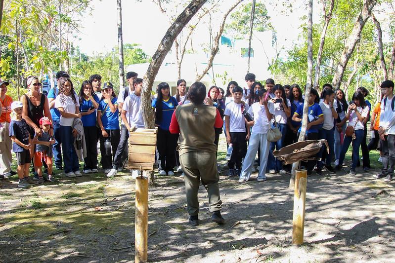 Alunos da Prefeitura de Manaus vivenciam aula de educação ambiental no Instituto Soka Amazônia