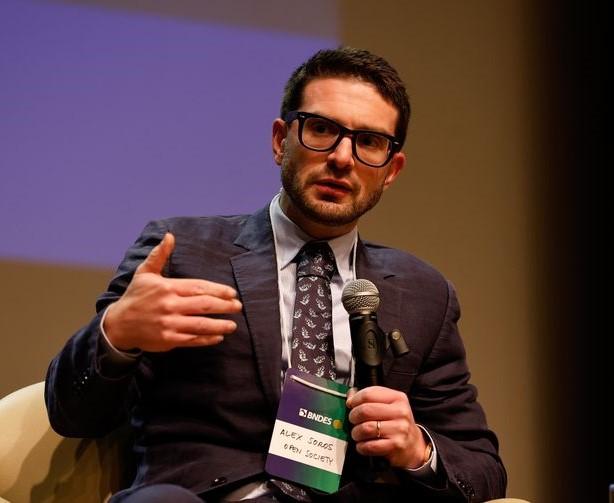 Tarifaço é ineficaz até para americanos, diz economista de Harvard