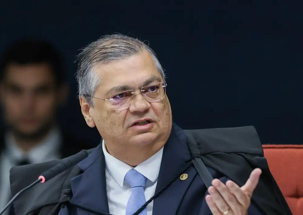 Dino manda PF investigar emendas parlamentares que somam R$ 694 mi