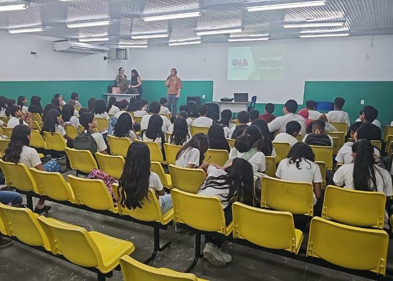 Respeito e ambiente saudável são debatidos em escola da Prefeitura de Manaus
