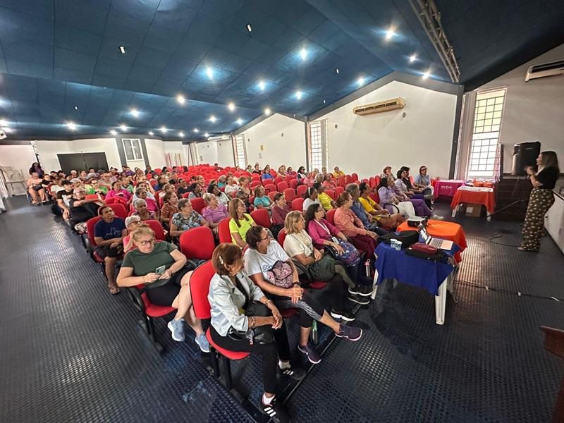 Prefeitura de Manaus promove ciclo de palestras no Parque Municipal do Idoso