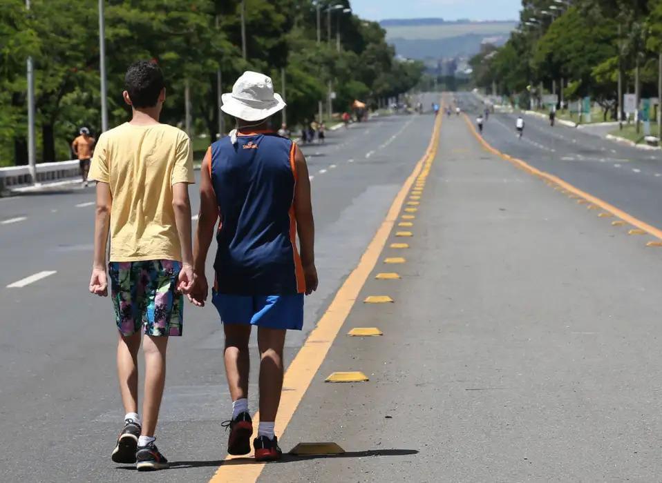 Tempo ao ar livre ajuda a prevenir casos de miopia