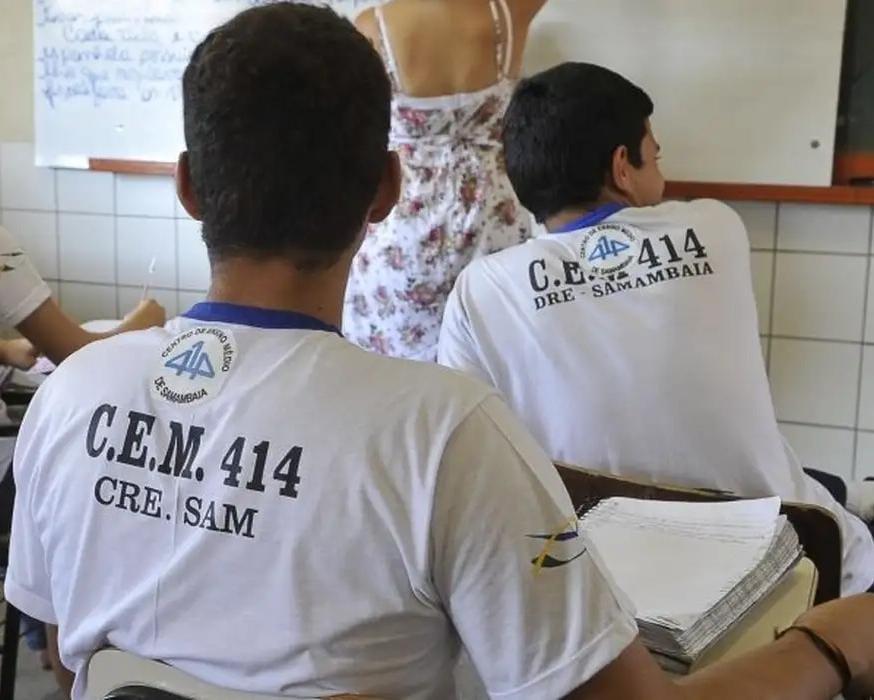 Estudantes do ensino integral têm notas maiores no Enem, diz estudo