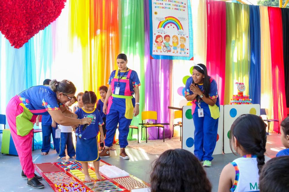 Cmei Balbina Mestrinho realiza circuito psicomotor para crianças da Educação Infantil da prefeitura