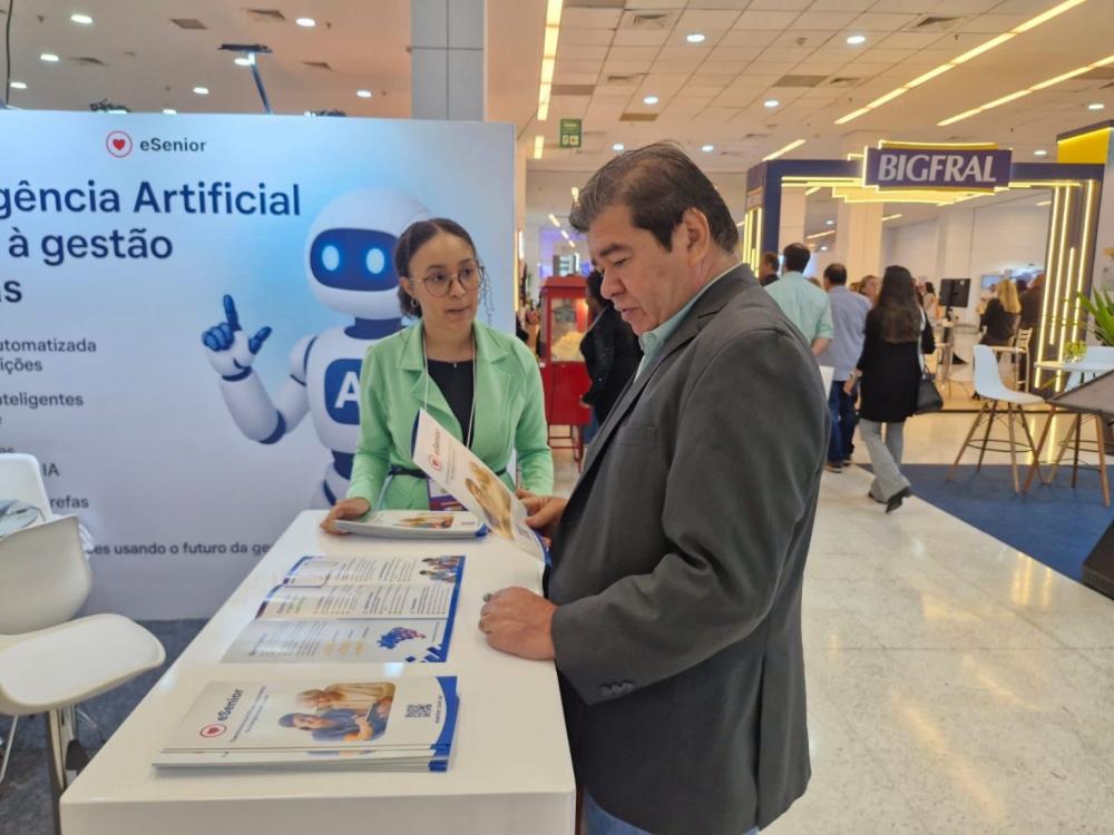 Prefeitura de Manaus participa do maior evento nacional de cuidados a idosos em São Paulo