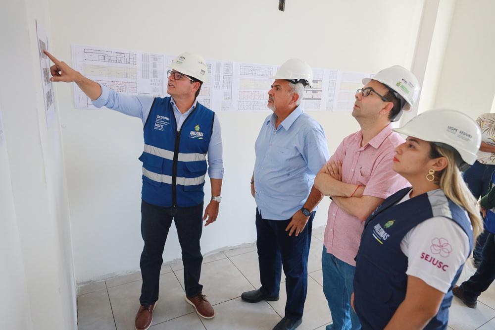 Governo do Amazonas avança nas obras da Casa de Passagem, para abrigar pessoas em situação de rua no Centro