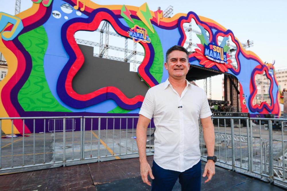 Prefeito David Almeida acompanha fase final da montagem da mega estrutura do ‘#SouManaus Passo a Paço 2025’ e reforça programação cultural