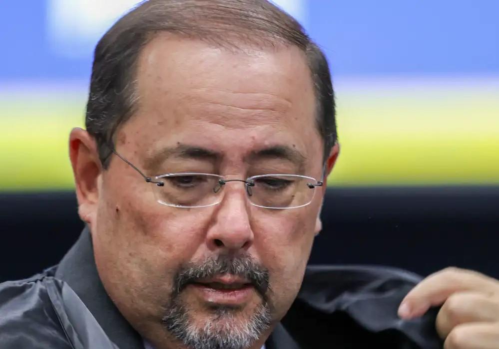 Não há uma única prova que ligue Bolsonaro a golpe de 8/01, diz defesa