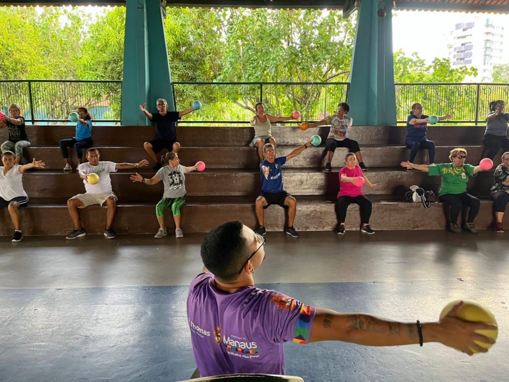 Prefeitura de Manaus promove aulas de ginástica para idosos no Parque Municipal do Idoso