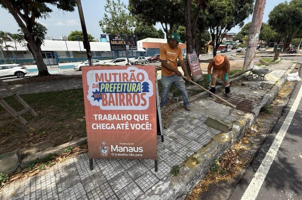 Prefeitura de Manaus recupera drenagem e calçada no bairro São Raimundo