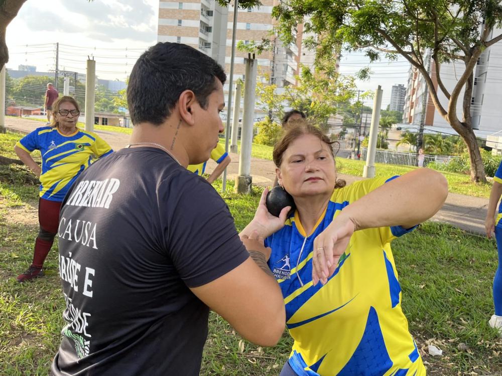 Prefeitura de Manaus promove aulas de atletismo para idosos no Parque Municipal do Idoso