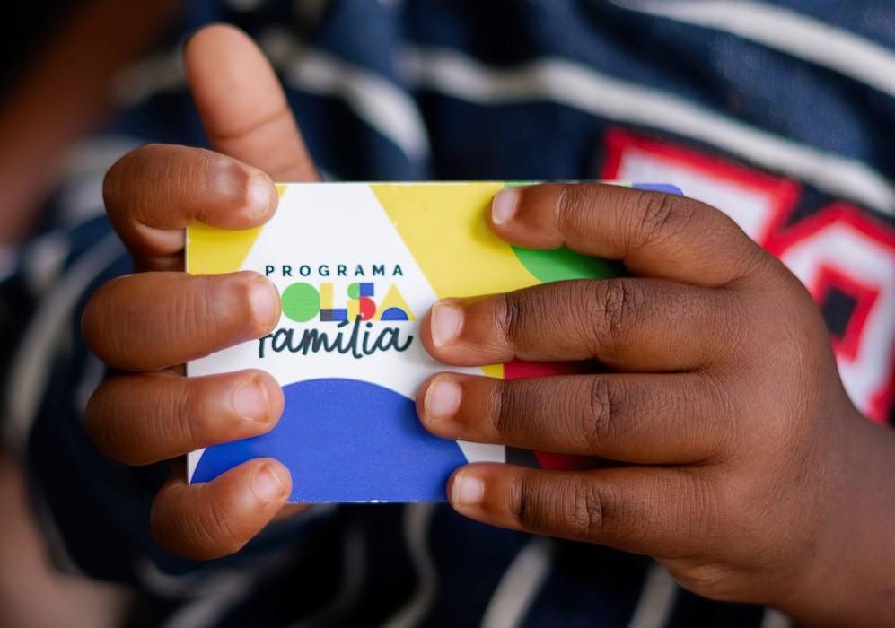 Trabalho infantil cai mais entre beneficiários do Bolsa Família