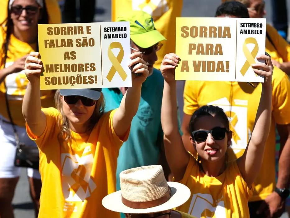 Pediatras alertam para aumento de autoagressão entre adolescentes