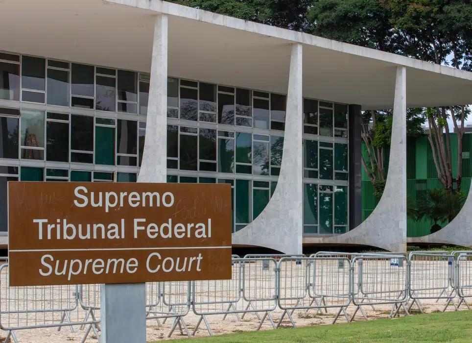 Apenas STF pode autorizar buscas no Congresso, decidem ministros