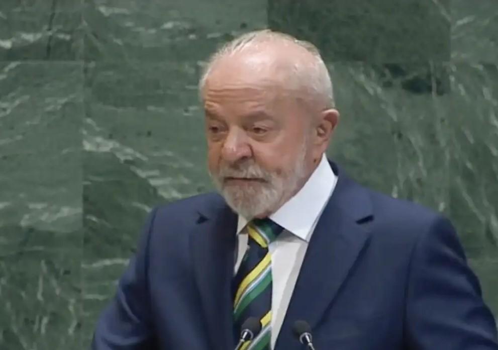 Lula diz que soberania é inegociável e repudia falsos patriotas