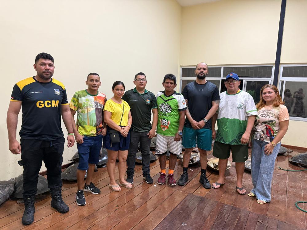 Carregamento ilegal com 49 tartarugas da Amazônia apreendido por fiscais ambientais no Porto de Parintins