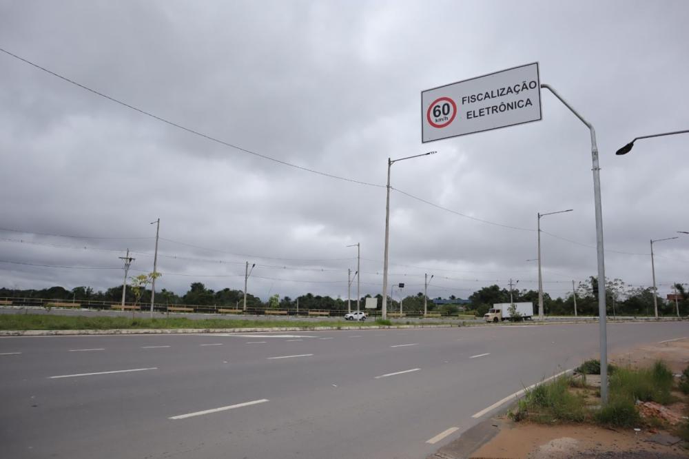 Sinalização de radares e lombadas eletrônicas em Manaus atende resolução do Contran