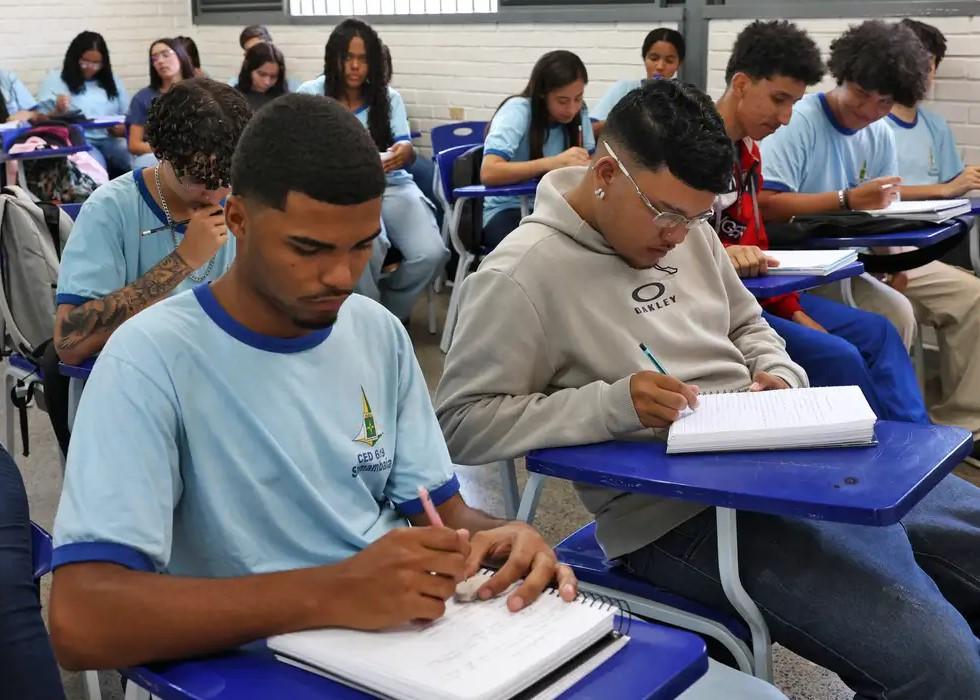 Pé-de-Meia: pagamento da 7ª parcela começa nesta segunda-feira