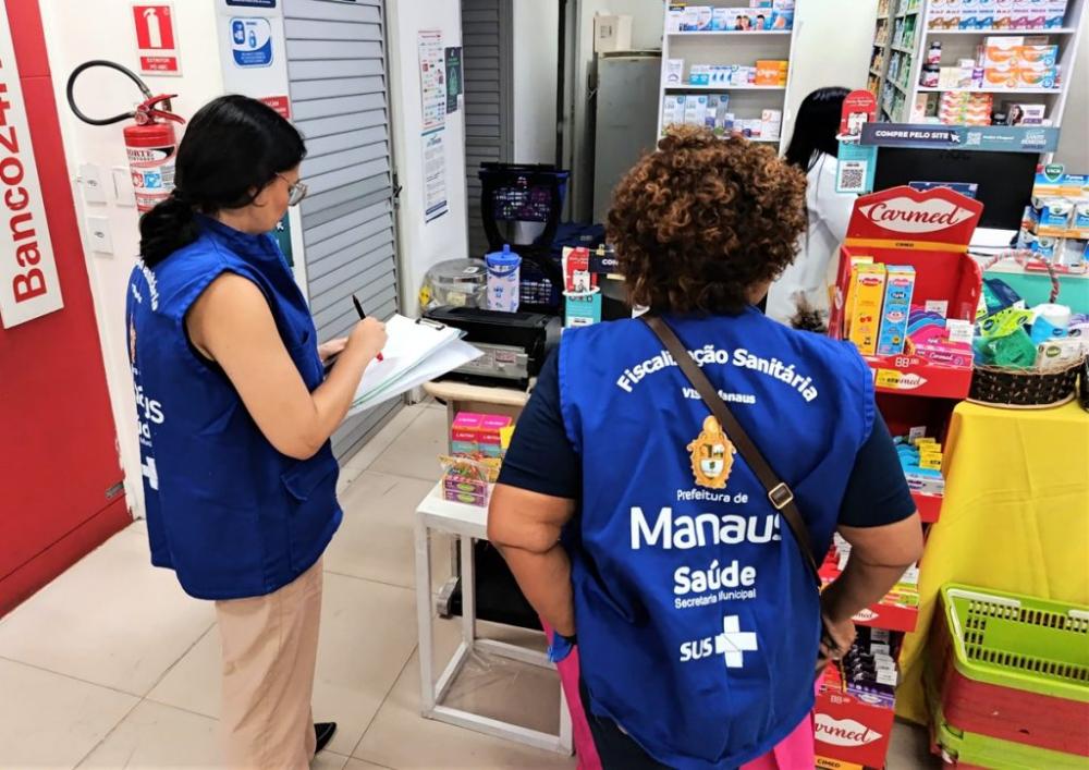 Prefeitura de Manaus realiza operação para fiscalizar presença de profissionais farmacêuticos em drogarias