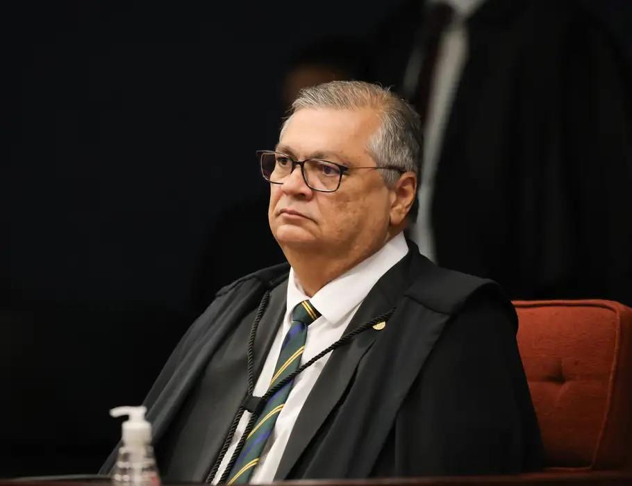 PF vê possível ligação de ameaças a Dino e milícias digitais