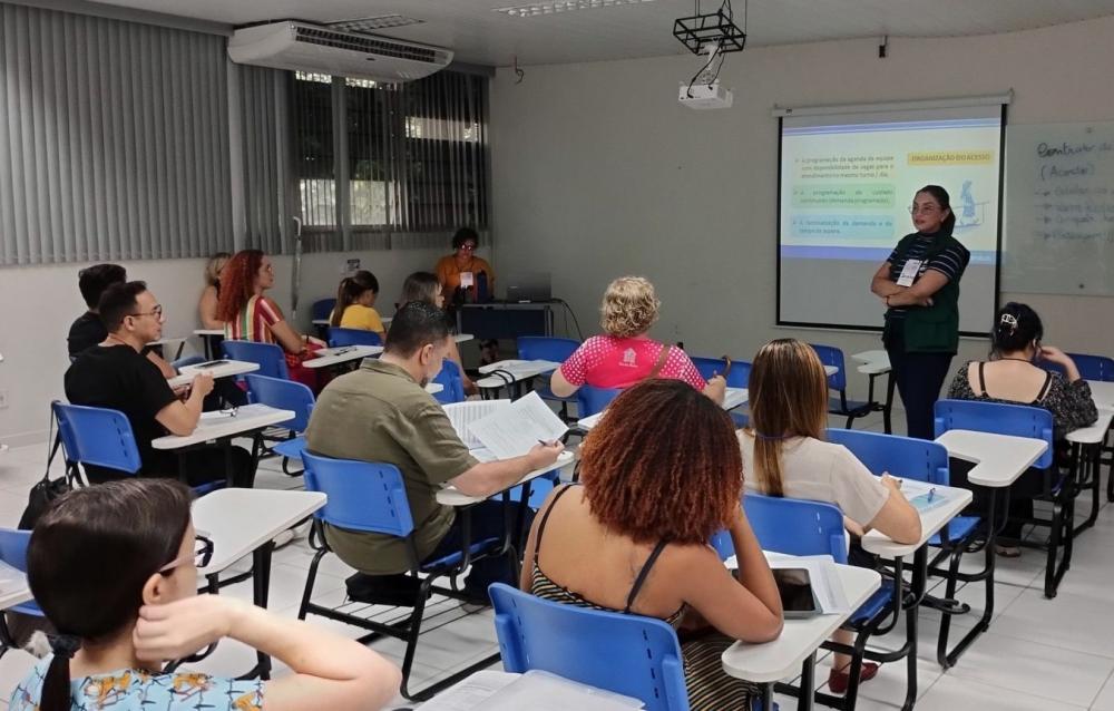 Profissionais de saúde da prefeitura participam de curso de Atenção Integral à Saúde da Criança