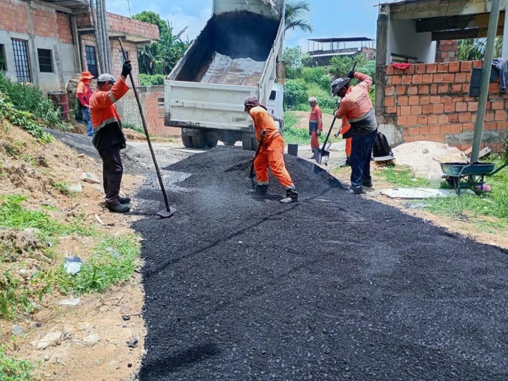 Prefeitura de Manaus transforma ruas do bairro Flores com nova pavimentação