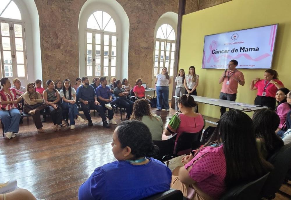 Prefeitura de Manaus promove manhã de cuidado e conscientização no ‘Outubro Rosa’ com servidoras da Manauscult