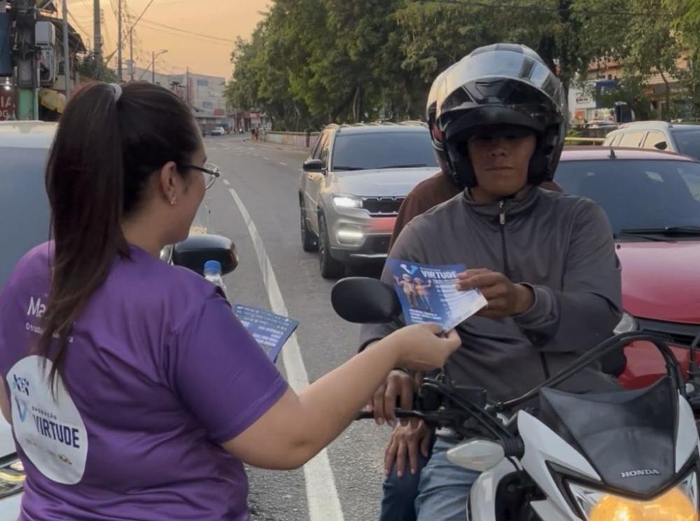 Prefeitura de Manaus realiza blitz educativa da operação ‘Virtude’ e reforça cuidado e respeito à pessoa idosa