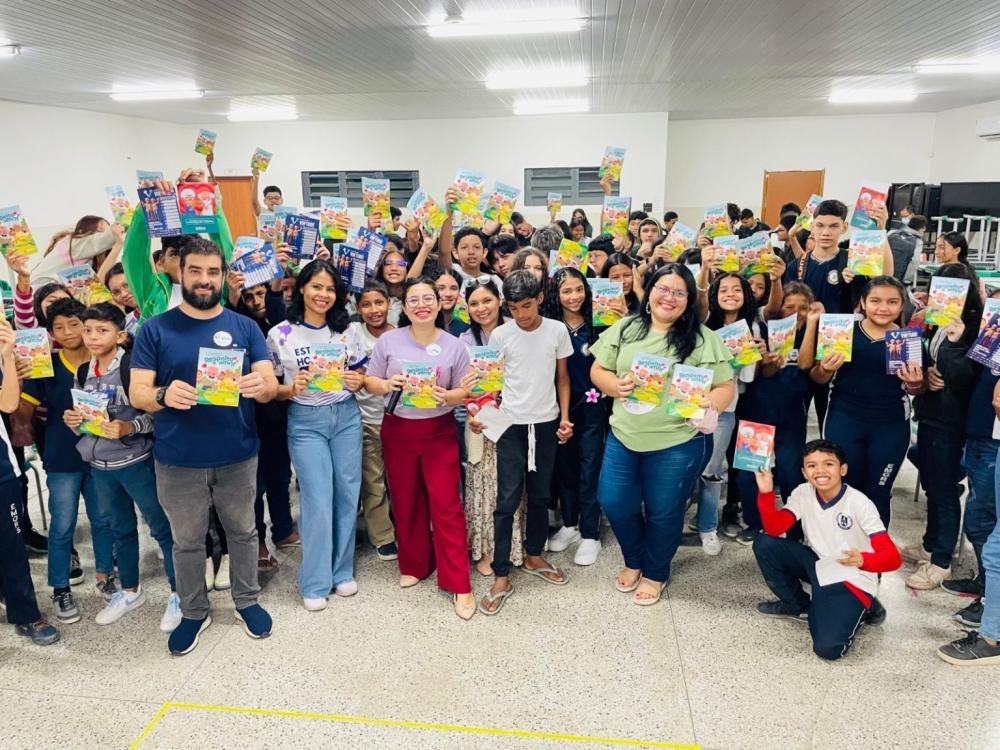 Prefeitura de Manaus promove diálogo sobre respeito aos idosos em escola da zona Norte