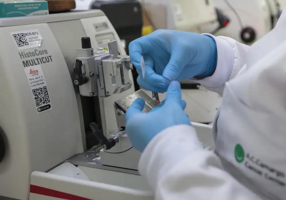 Cura de câncer de próstata pode chegar a até 98%