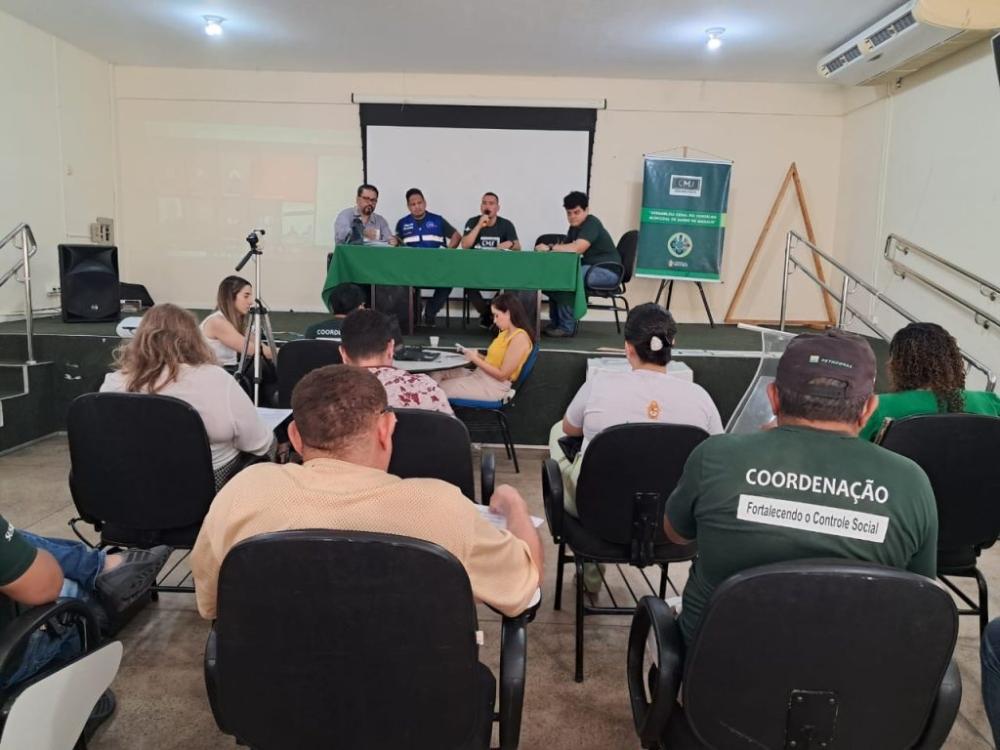 Assembleia do Conselho Municipal de Saúde aborda medalha de reconhecimento por contribuição à saúde