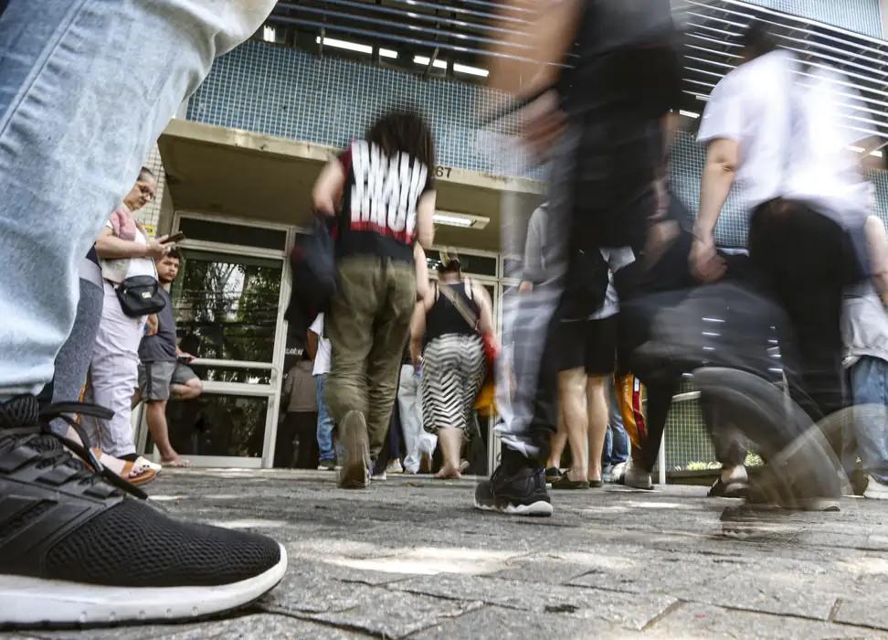 Entenda como é calculada a nota das provas objetivas do Enem 2025