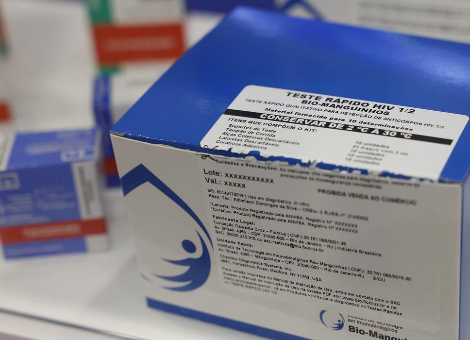Fiocruz vai ampliar produção de kits diagnósticos para o SUS