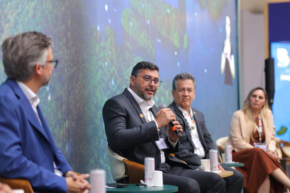 Governo do Amazonas apresenta nova parceria com Banco Mundial para atrelar financiamento a metas ambientais