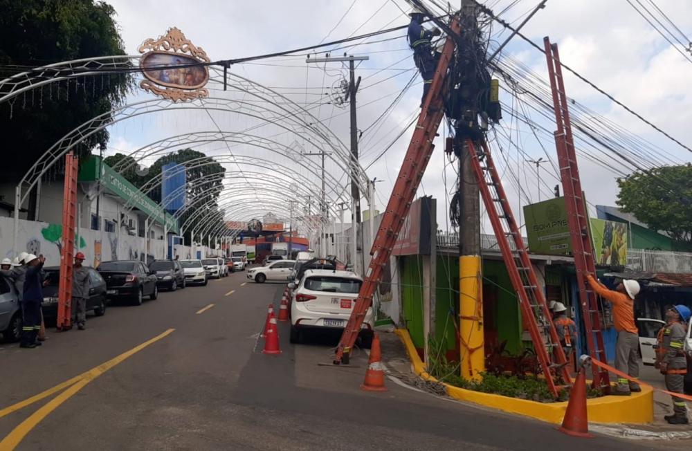 Prefeitura de Manaus chega à marca de 8 toneladas de fios e cabos obsoletos removidos