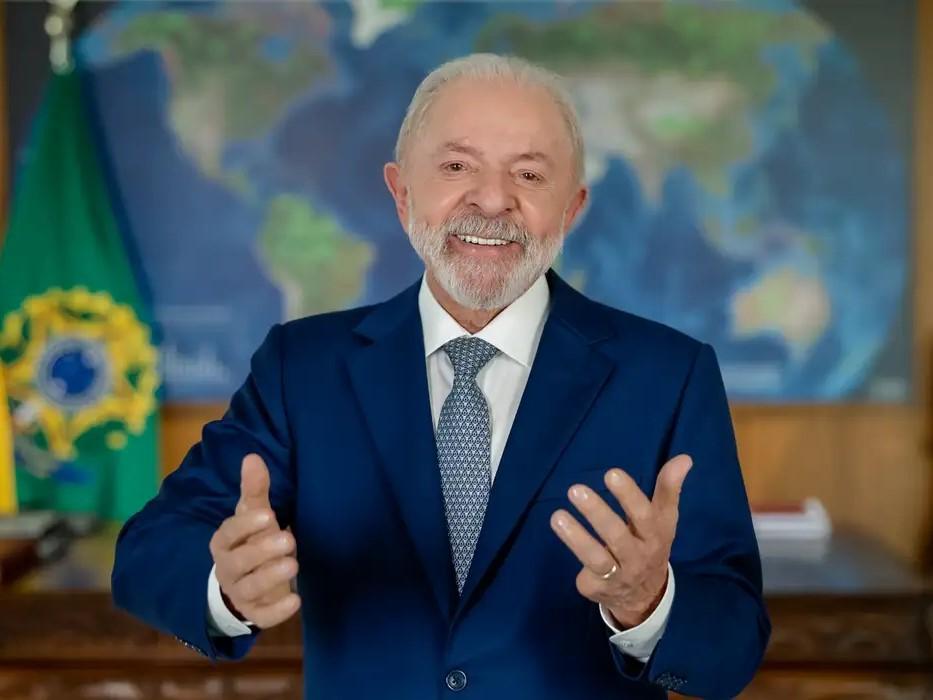 Isenção do IR injeta R$ 28 bilhões na economia, diz Lula