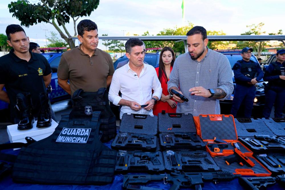 Prefeito David Almeida entrega novos armamentos e coloca Manaus na liderança nacional em segurança municipal