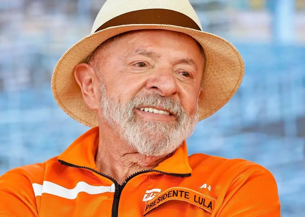 Lula cita feminicídios e cobra luta de homens contra a violência