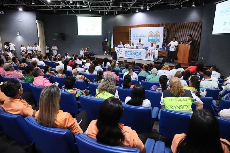 Prefeitura de Manaus dá início ao programa ‘Escola de Transporte Inclusivo’ com foco em atendimento humanizado no transporte urbano
