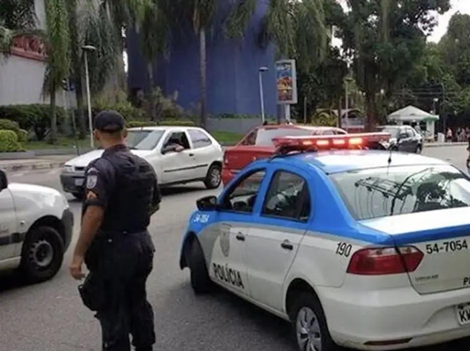 Dois sargentos da PM do Rio foram presos por ajudar crime organizado