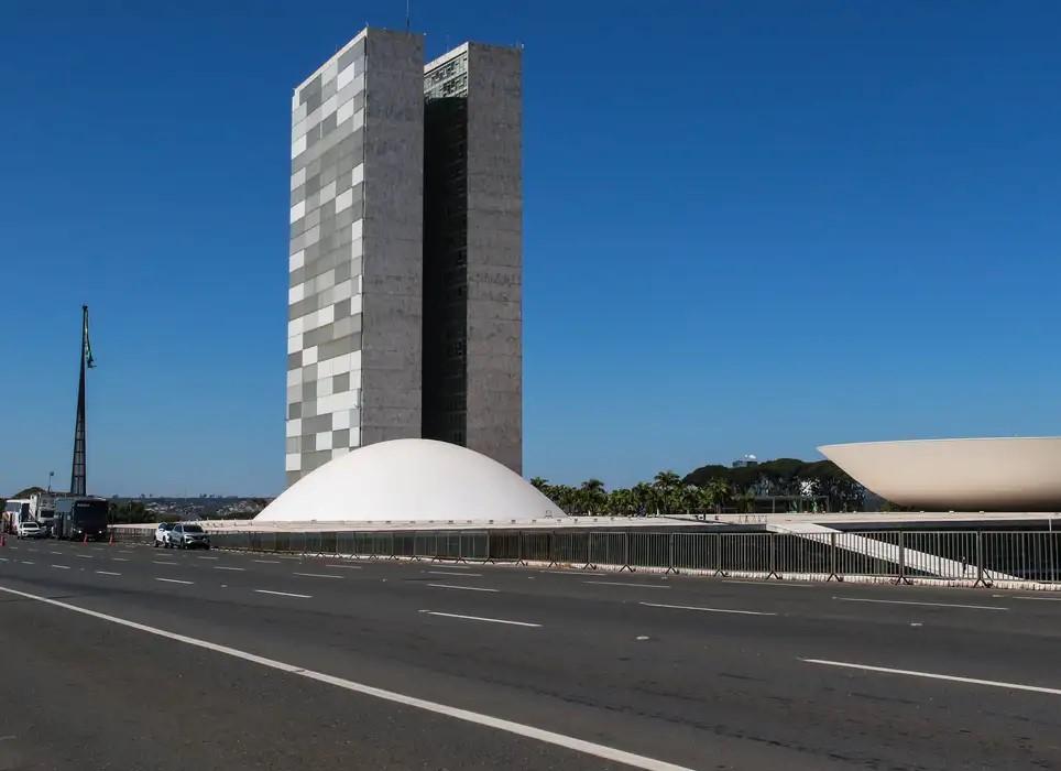 Senado pede ao STF para suspender liminar do impeachment de ministros